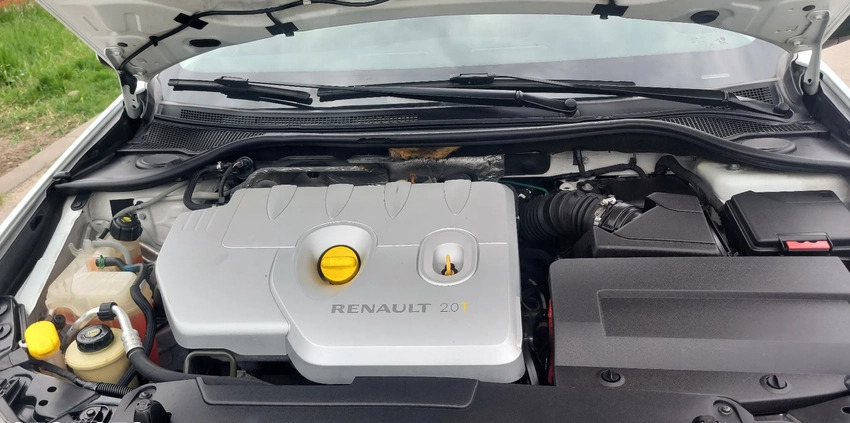 Renault Laguna cena 28900 przebieg: 139000, rok produkcji 2010 z Nowy Wiśnicz małe 704